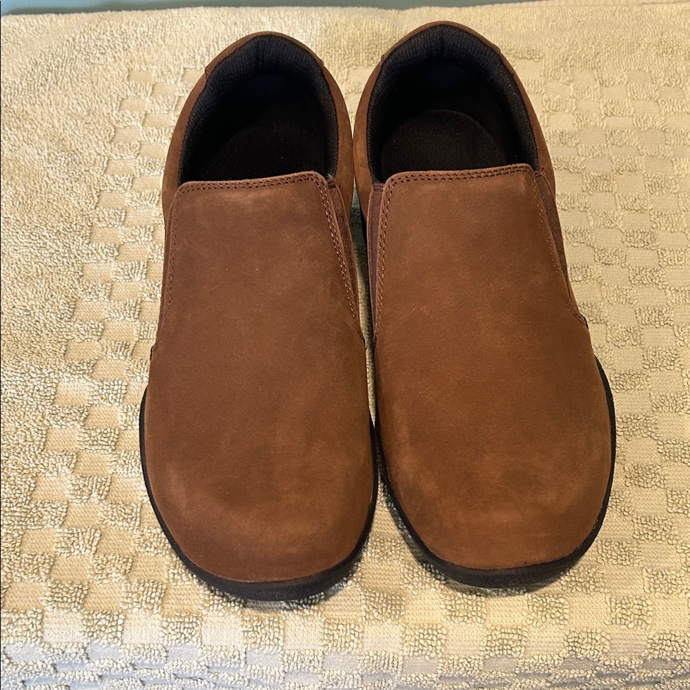 🔥🆕🔥KURU KIVI women’s size 10W chestnut brown Slip-On Loafers